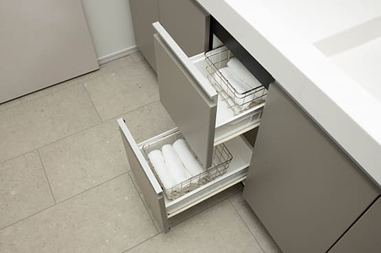 フロアキャビネット