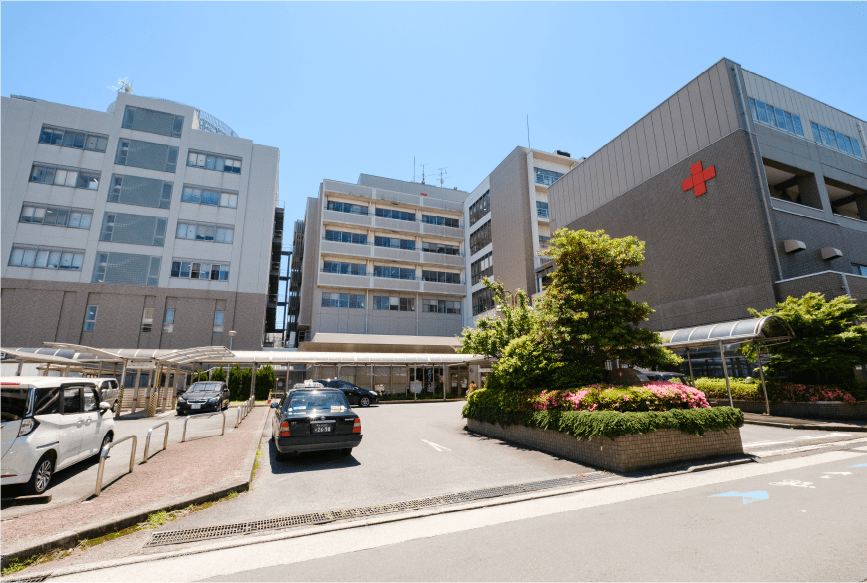大分赤十字病院(車で6分/約1,950m)